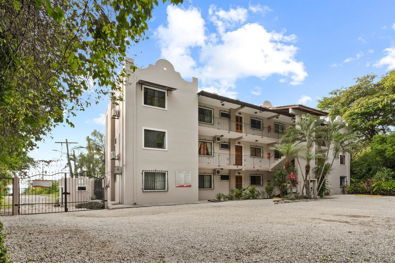 sunset hill unit 5: Cozy Ocean-View Condo for Sale – Walk to Tamarindo Beach - photo 7