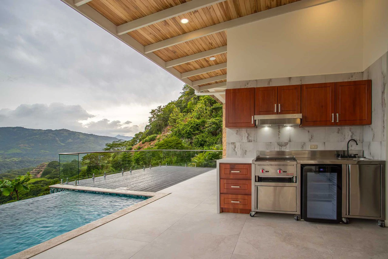 New Contemporary Home with Infinity Pool for Sale in Atenas, Costa Rica - photo 18