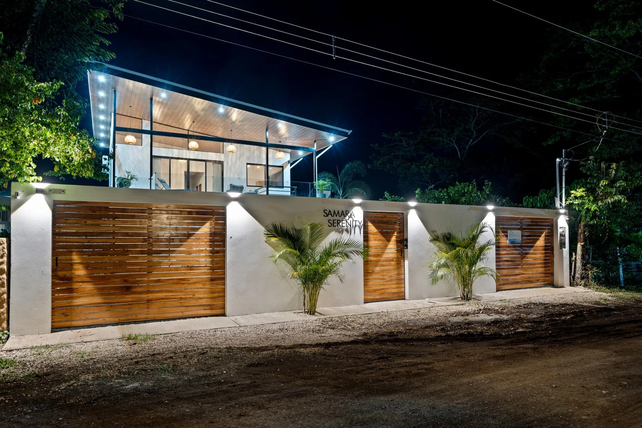 Sámara Serenity - In Town Income Generating Duplex: Near the Coast 1/2 Duplex For Sale in Playa Samara - Gallery image 6