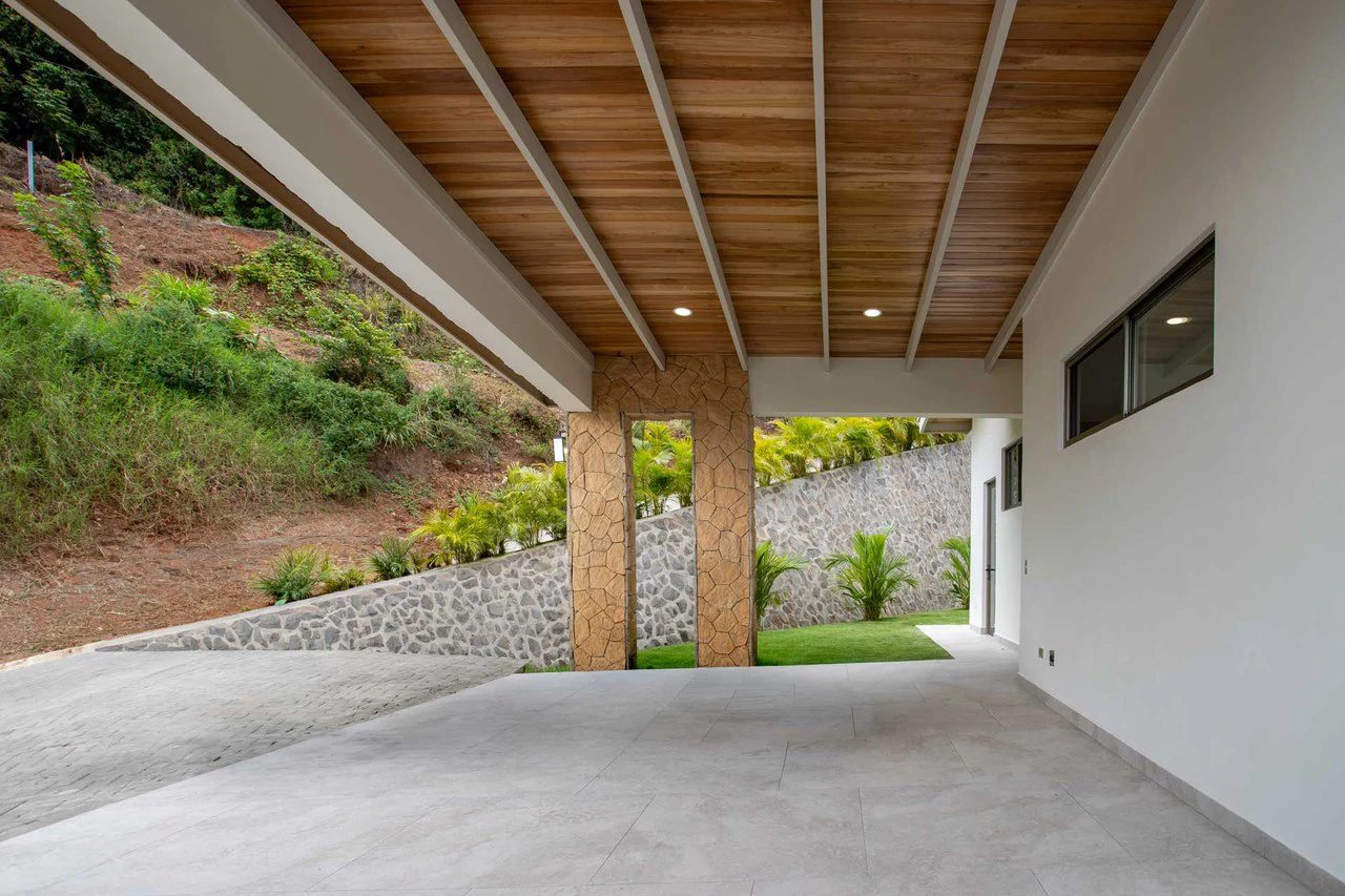 New Contemporary Home with Infinity Pool for Sale in Atenas, Costa Rica - photo 29