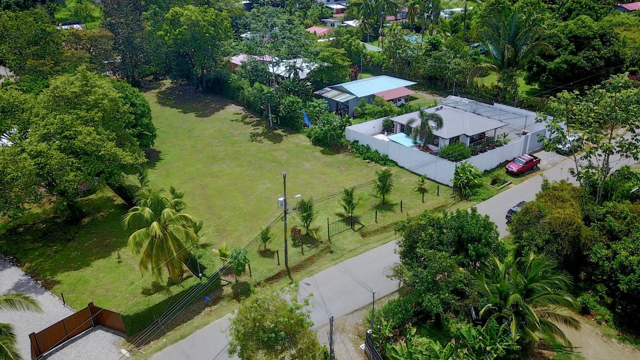 0.60 ACRES – Land In Prime Location, Flat and Usable, Commercial or Residential, Two Wheel Drive Access, Ready to Build! - Gallery image 3