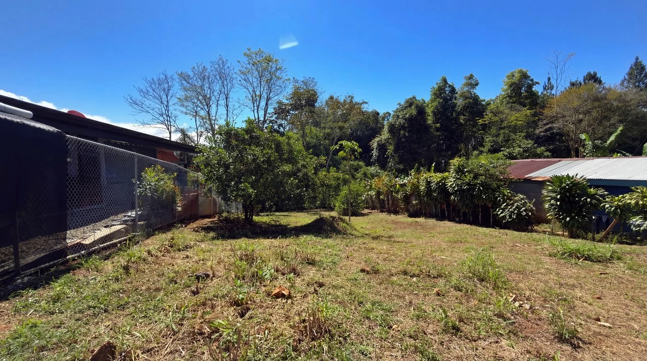 Countryside Home Construction Site For Sale in Santa Elena - Gallery image 12