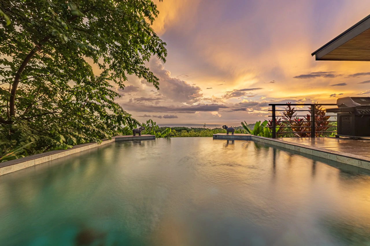 Casa Markissa: Luxury Oceanview Villa with Proven Rental Income. - Gallery image 31