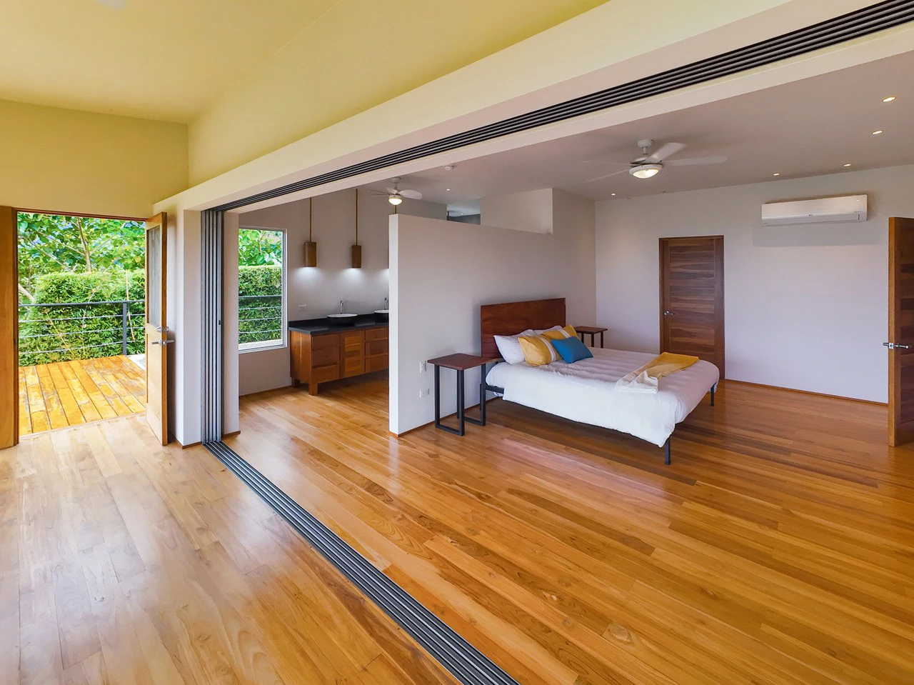 Mar Mystique Haven: Your Dream Home with Stunning Ocean Views - Gallery image 28