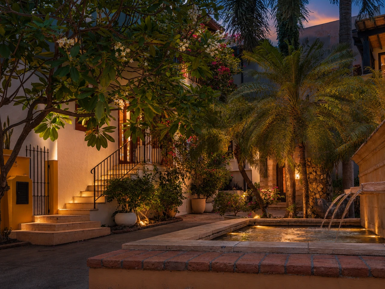 25 Paseo Del Mar: Best-Priced Beachfront Home in Las Catalinas - Gallery image 2