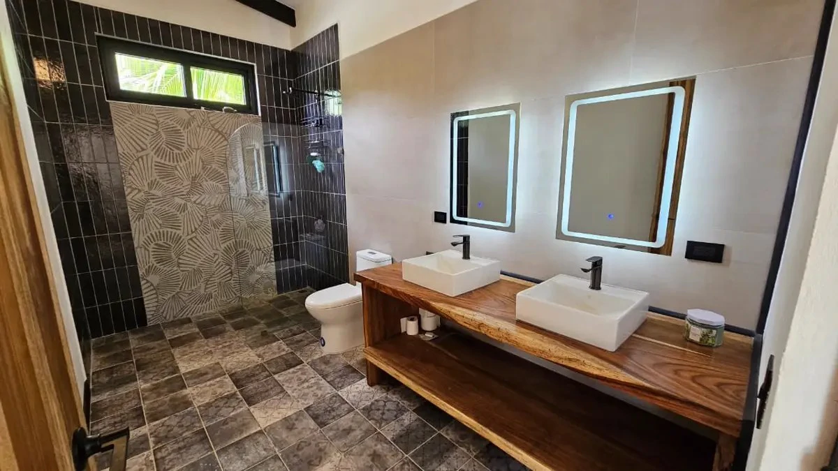ID 1054: Playa Negra Guest House - Modern 2 Bedroom Home with Pool - photo 9