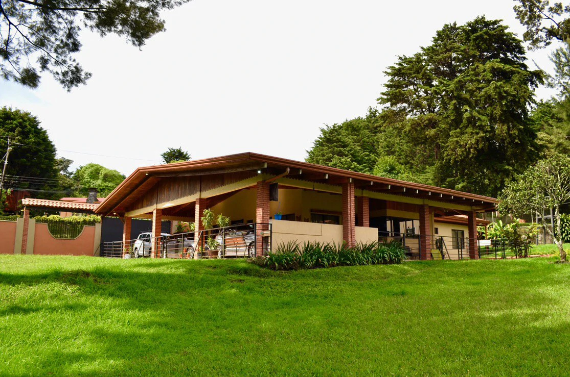Residencial El Castillo: Property for sale with 2 houses and 3400 sqm2 of land - Gallery image 6
