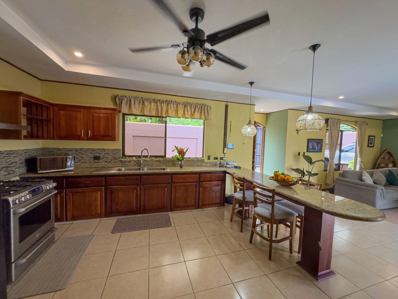 Naranjito corner lot house - photo 18