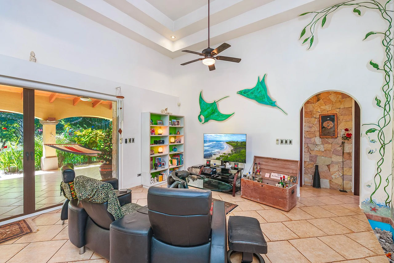 Paraiso Suizo: Turnkey Multi-Residence Compound Near Playa Negra - Gallery image 12