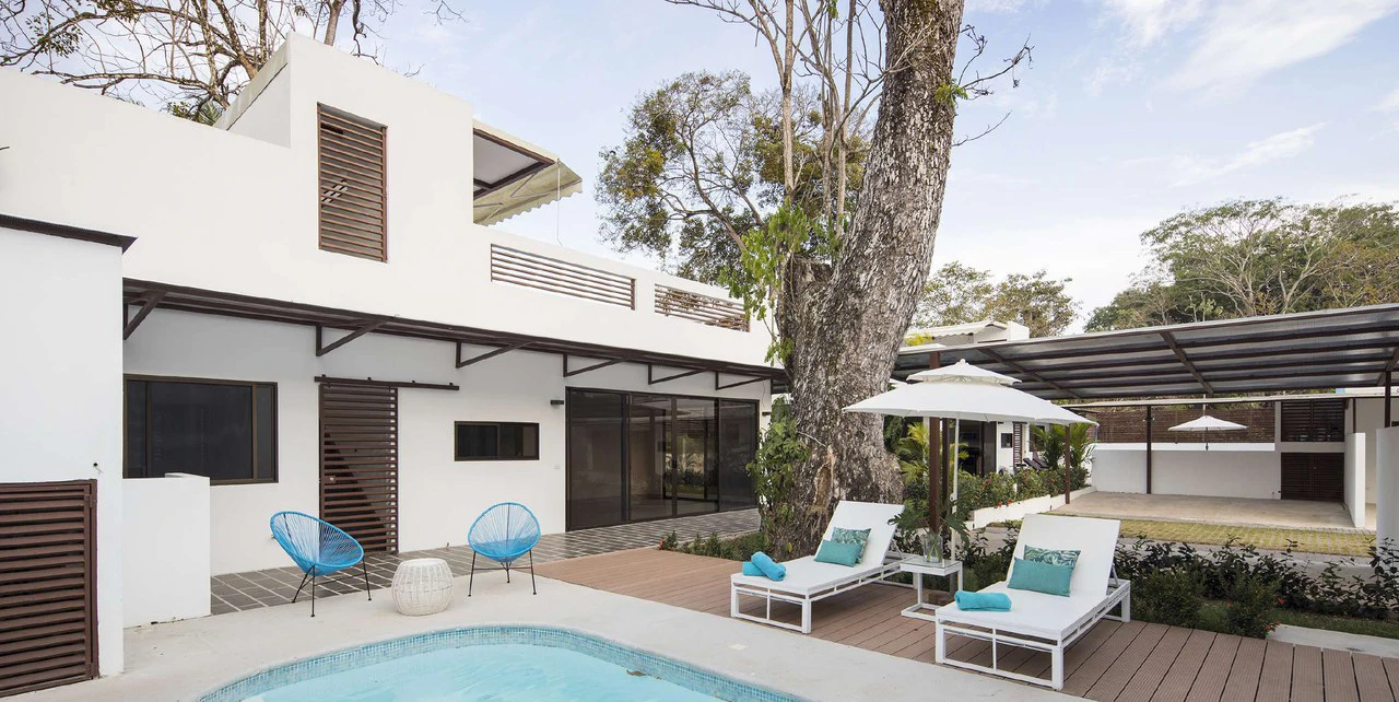 Amazing Home in the Rincon Community!:Walk to the beach just 250 yards away in Bejuco!