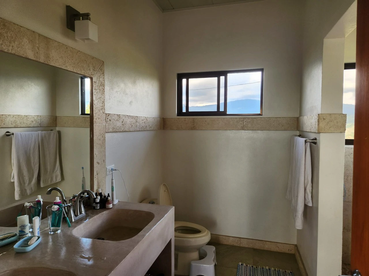 1.97 ACRES – 3 Bedroom Home With Pool, 360 Degree Mountain And Ocean View!!!!: Near the Coast and Mountain House For Sale in Platanillo de Dominical - Gallery image 21