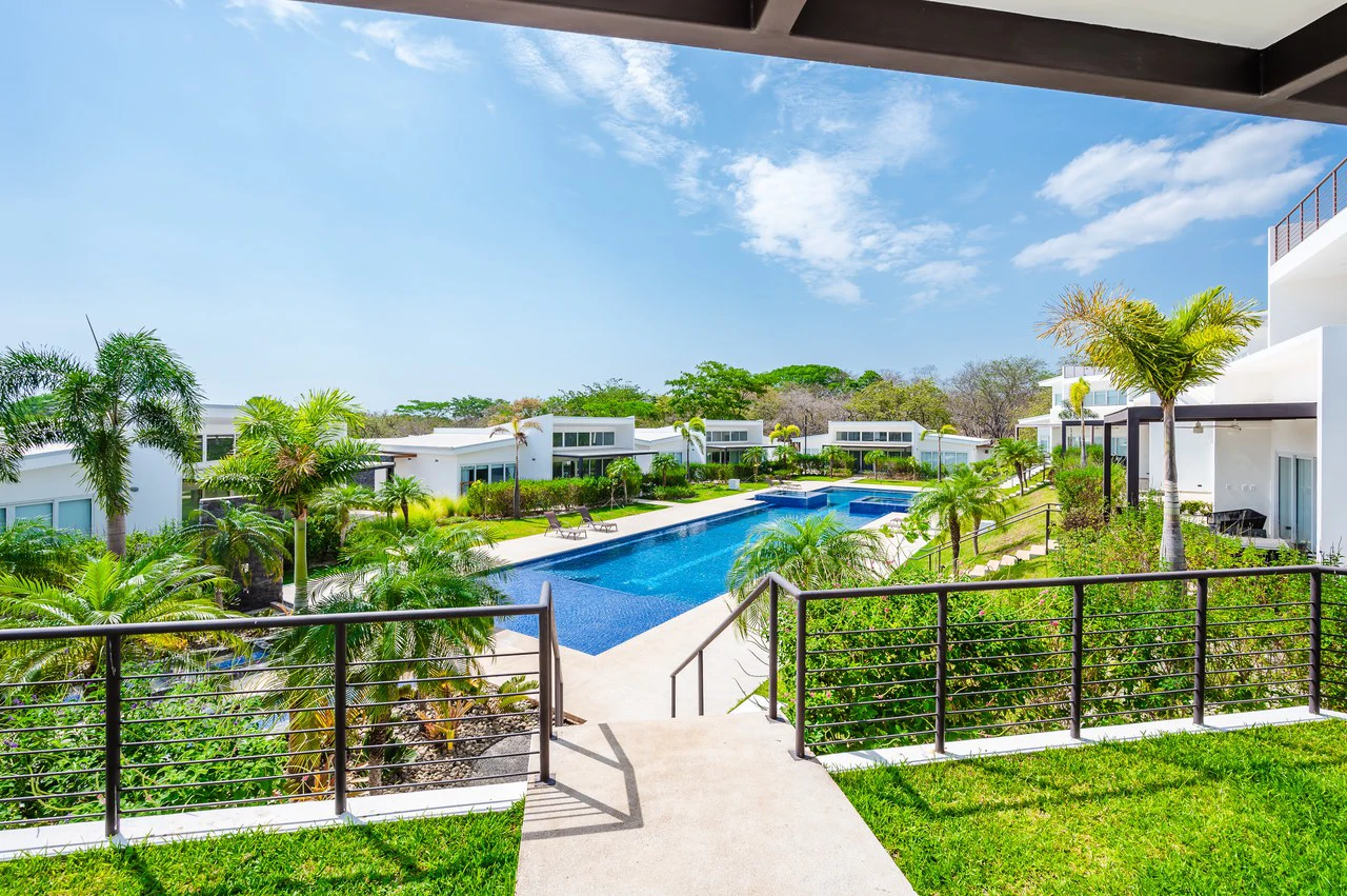 The Enclave: Ultra-Modern 5 Bedroom Villa Located Minutes From the Beach! - Gallery image 15
