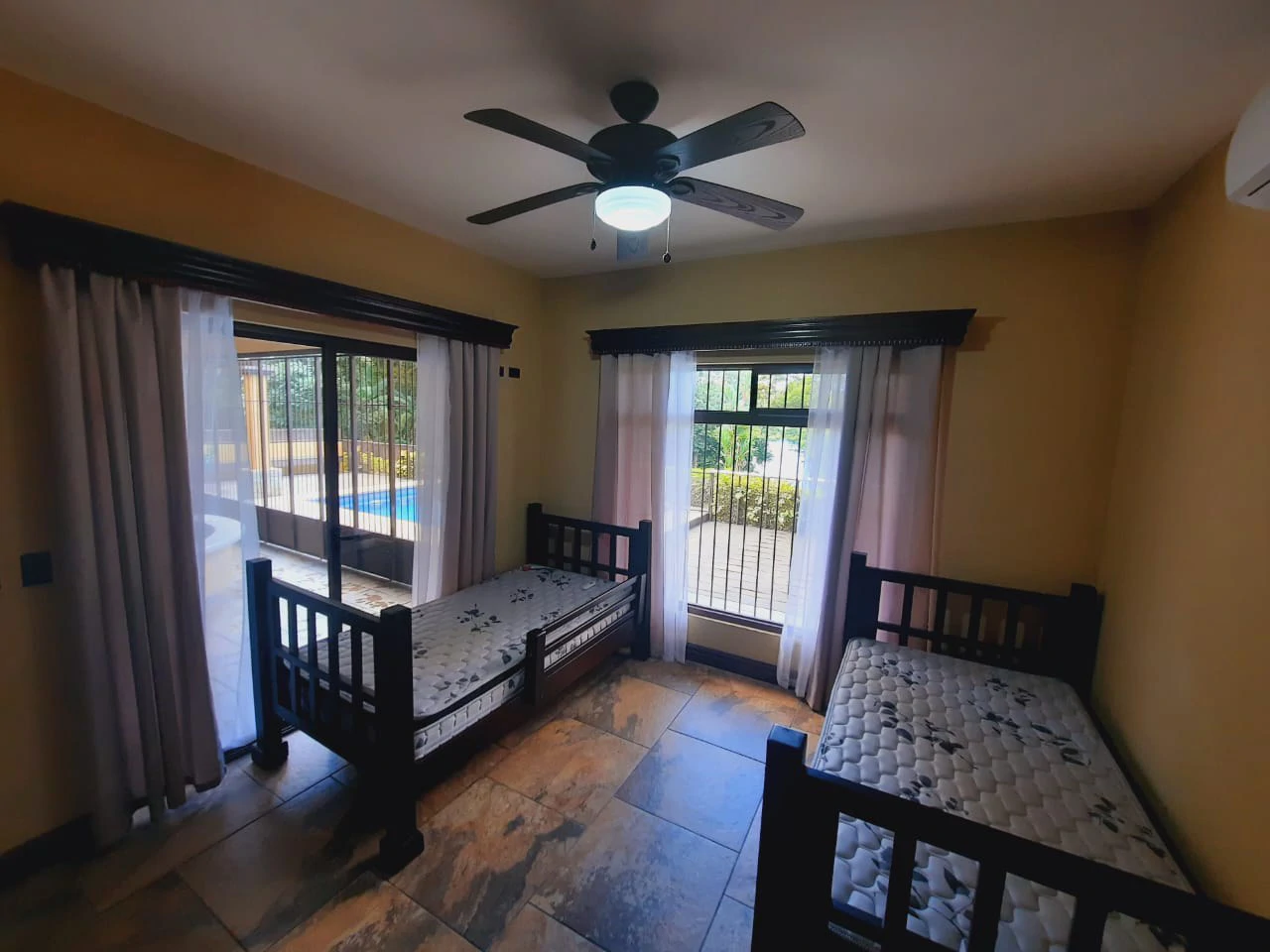 LA TOSCANA - Mediterranean Style Luxury Home on Lake Front Property. - Gallery image 27