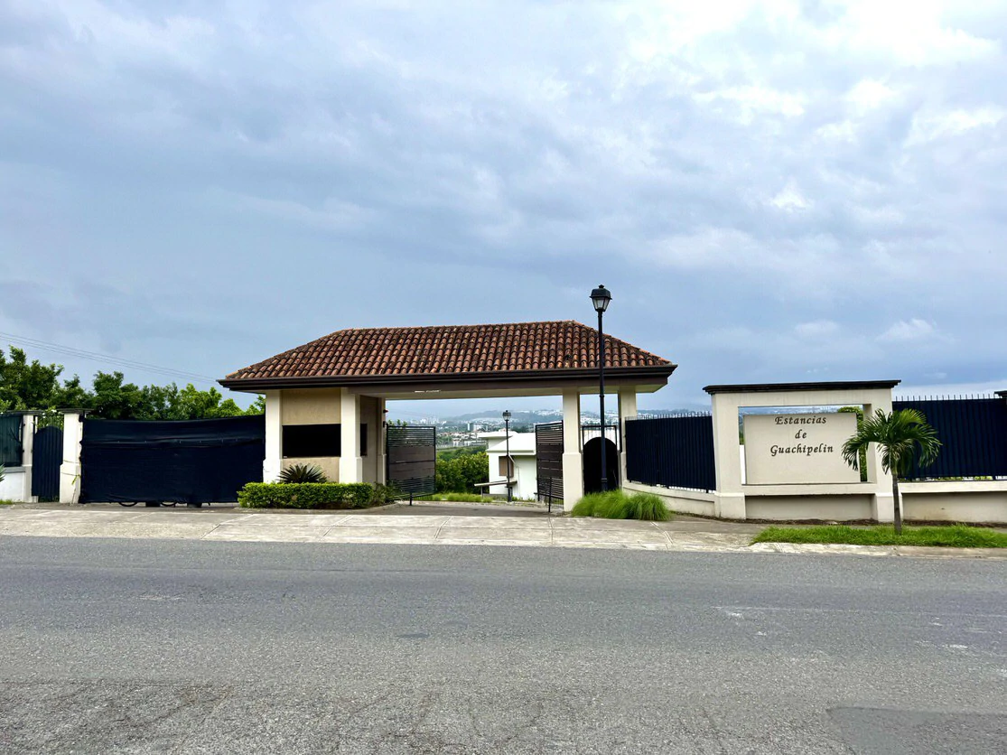 Home Construction Site For Sale in Guachipelín - Gallery image 16