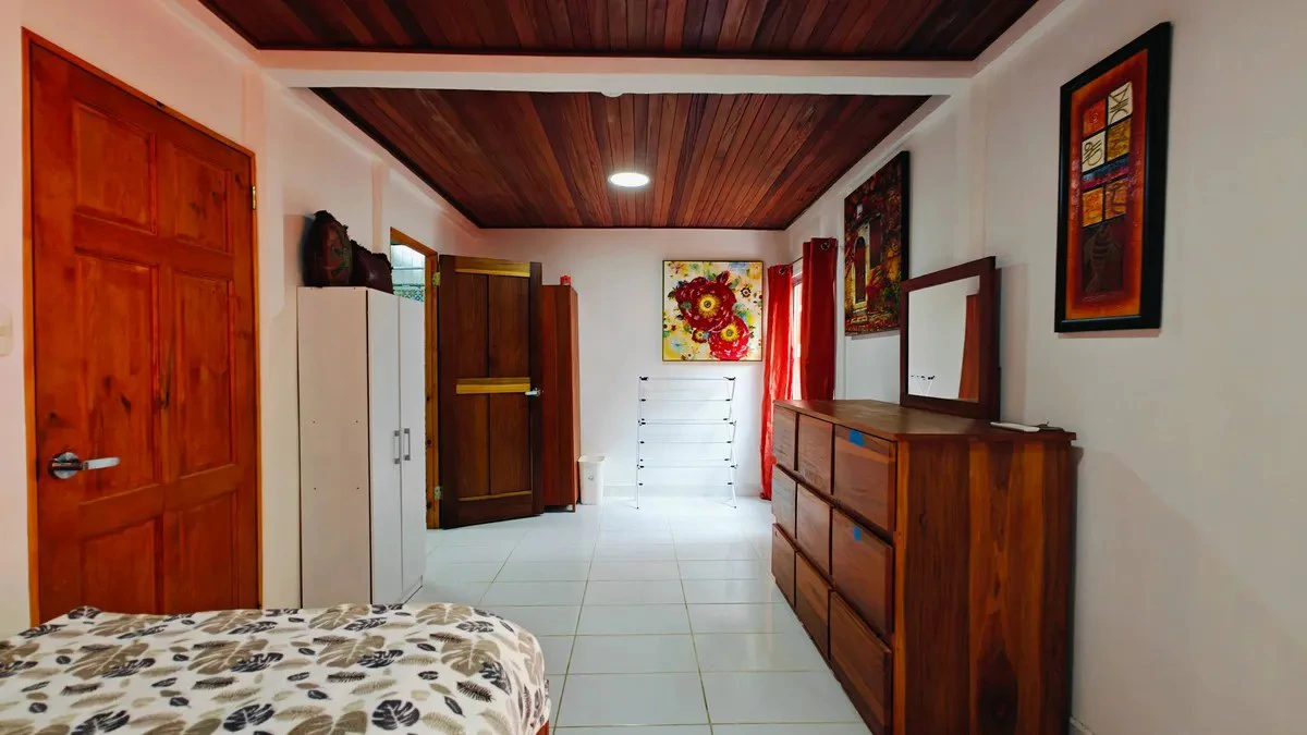 ID 888: 4 Bd/3 Ba Multi-Unit Home Near Puerto Viejo with Rental Potential - Gallery image 22