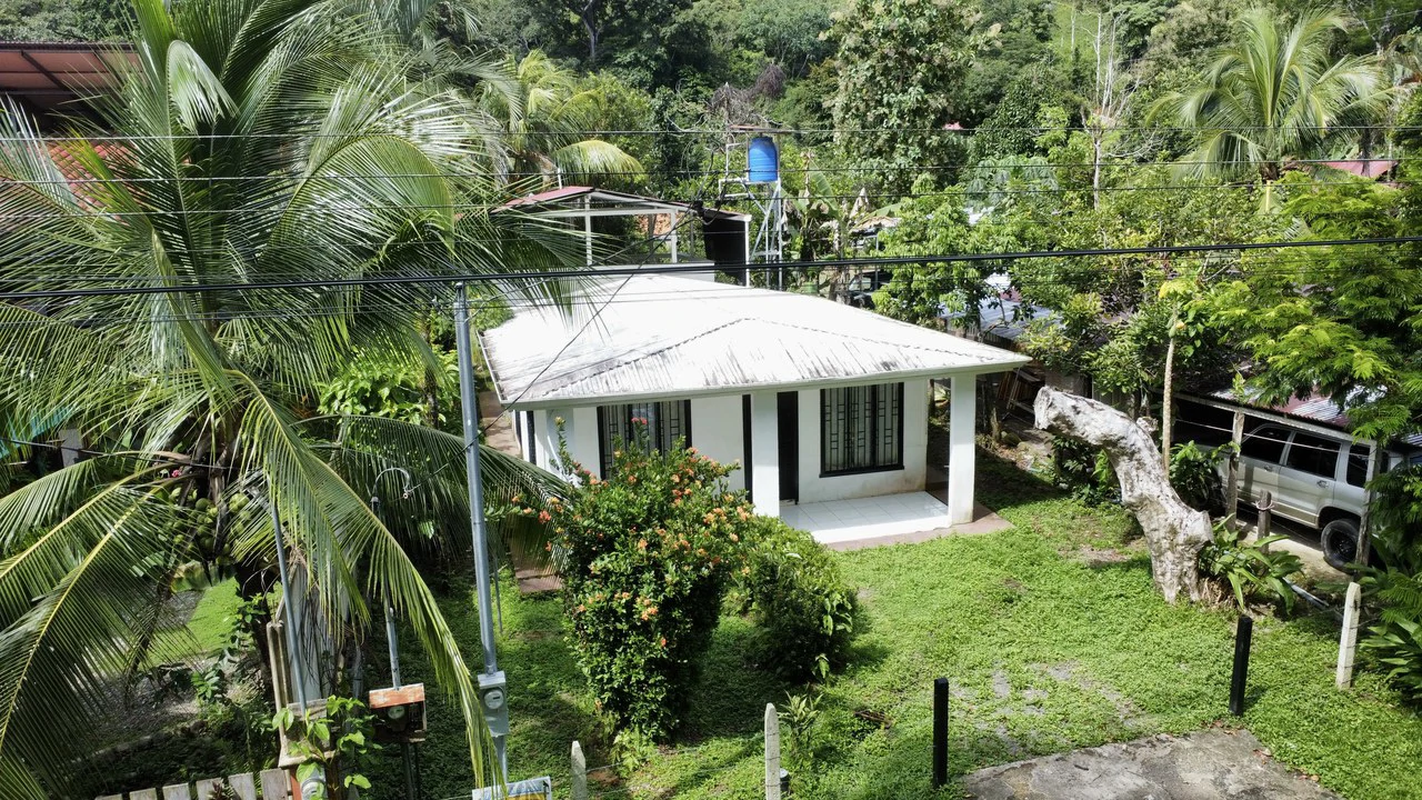 0.07 ACRES – 2 Bedroom Home On Main St In Hatillo At Very Affordable Price, Owner Financing Available!!!: House For Sale in Hatillo - Gallery image 3