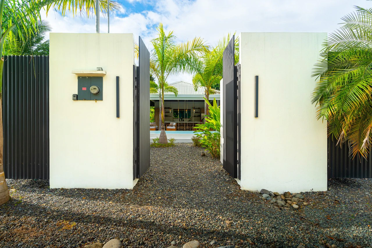 Income Ready Boutique Investment near Whale's Tail Beach - Gallery image 16