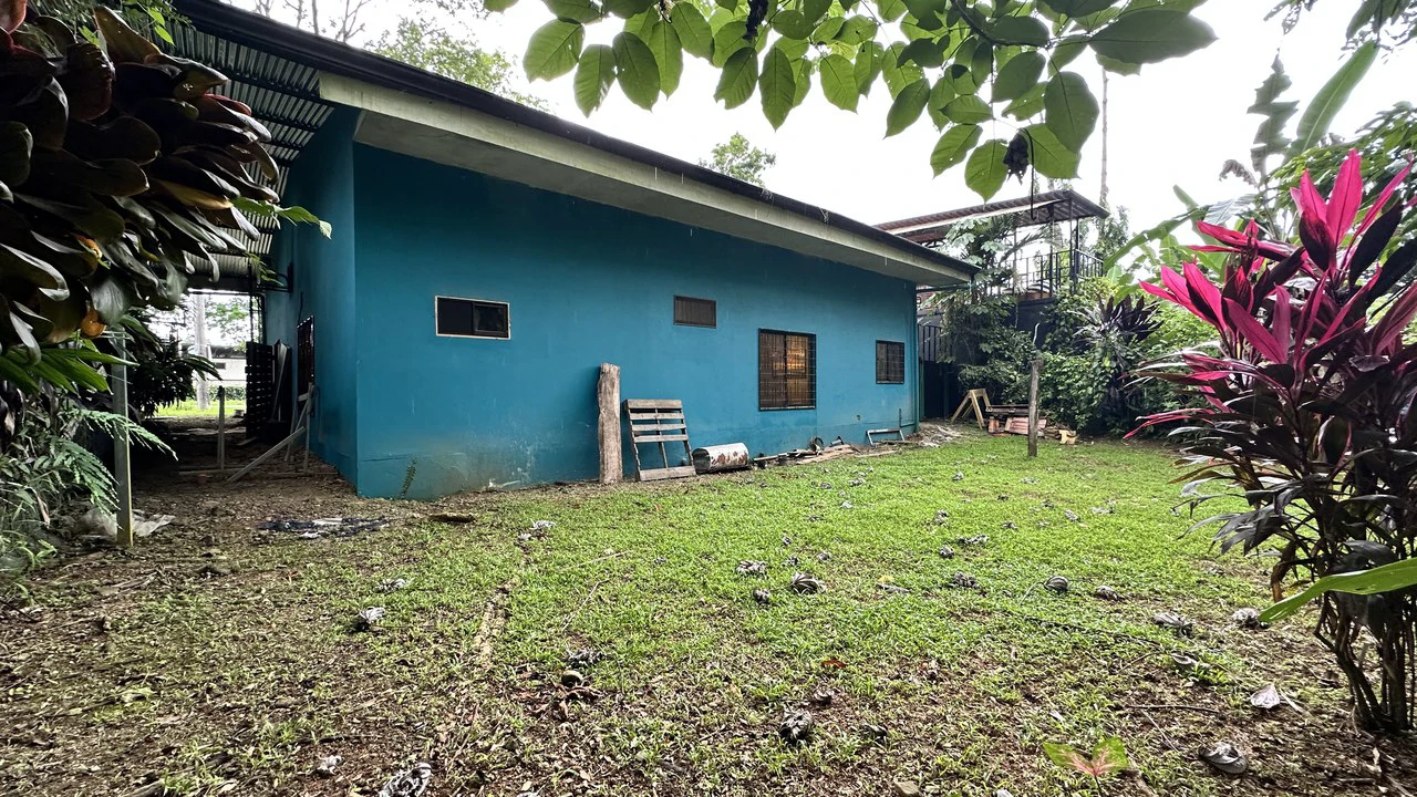 Commercial Space In Prime High Traffic Area in Uvita Costa Rica with garden - Gallery image 14