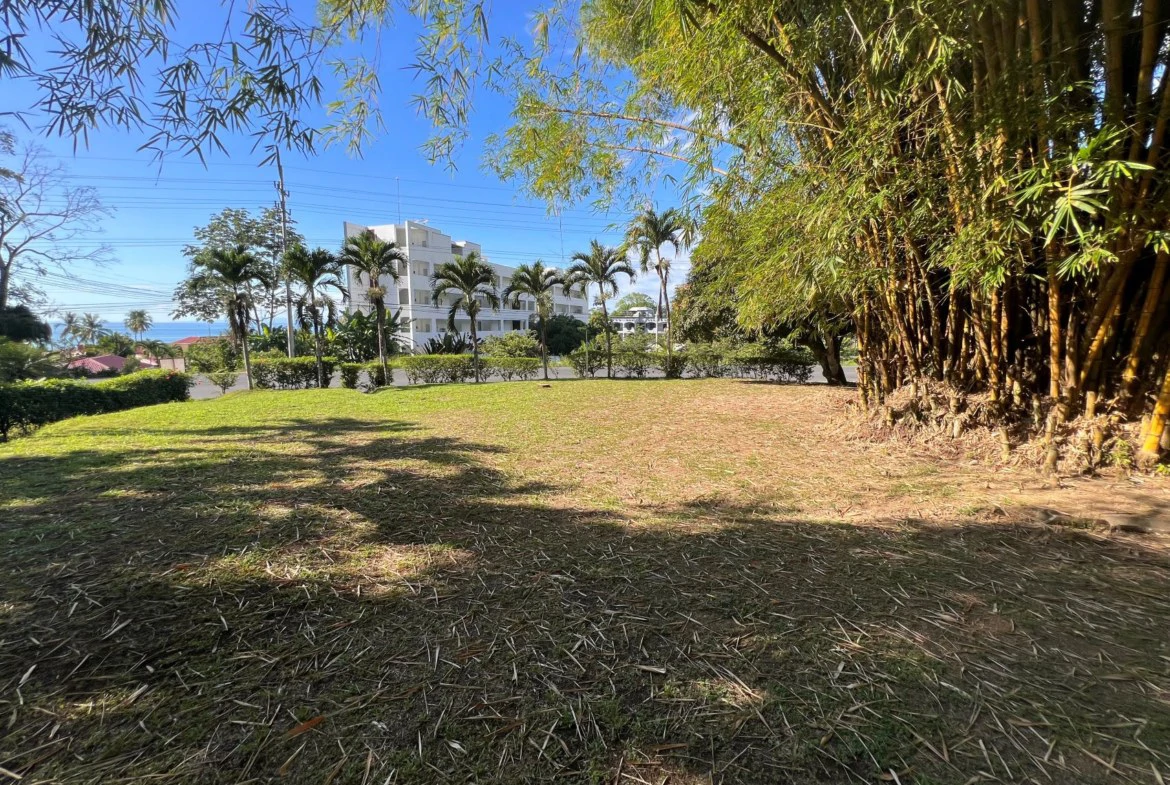 Casa Blanca – Coastal Living – Commercial Opportunity! - Gallery image 8