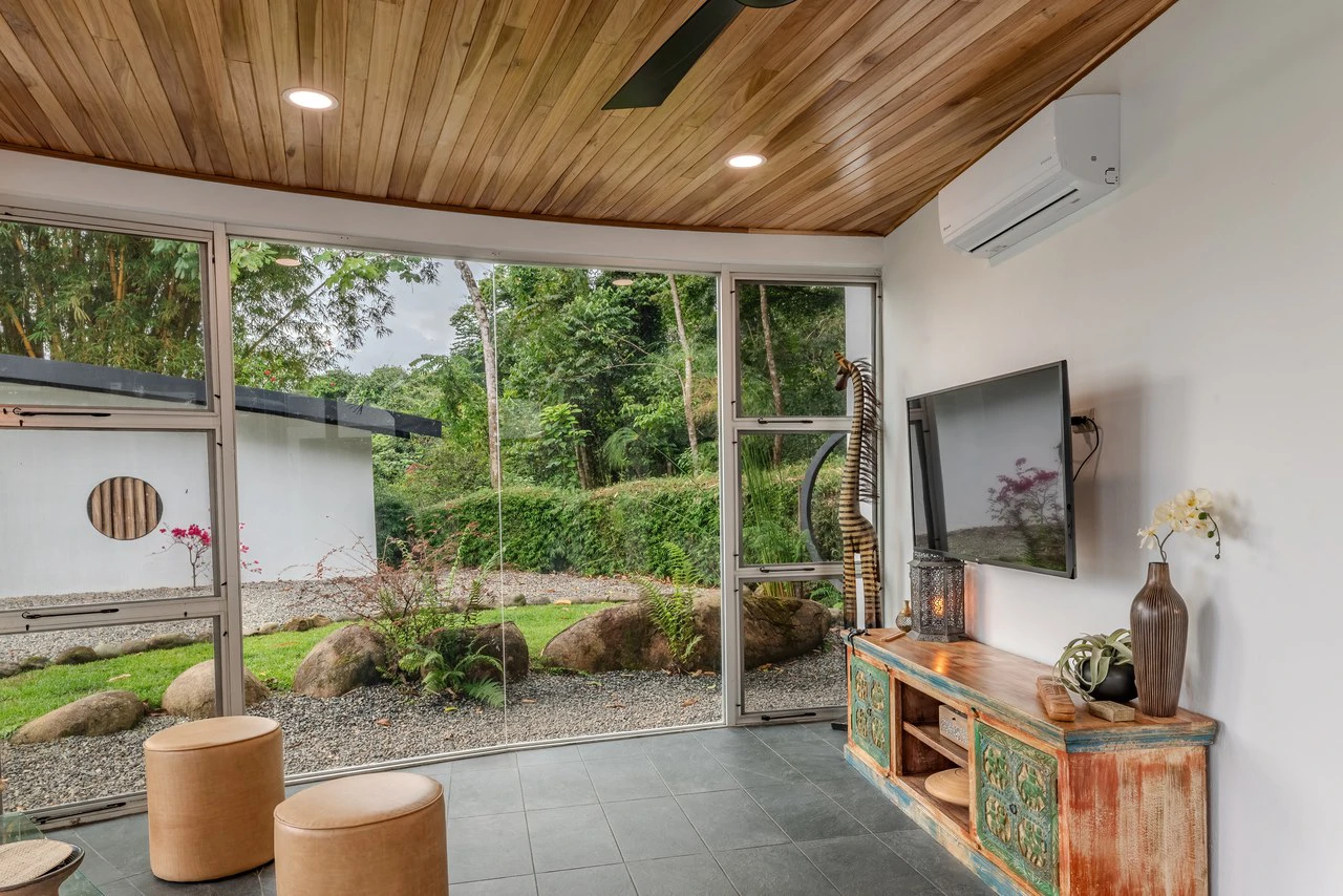 The Glass House. Sustainability, Luxury and Nature. - Gallery image 38