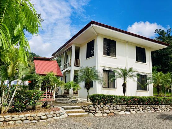Venta de una hectárea con vivienda principal en Herradura: ¡Your Own Paradise in Herradura, Costa Rica! - Gallery image 4