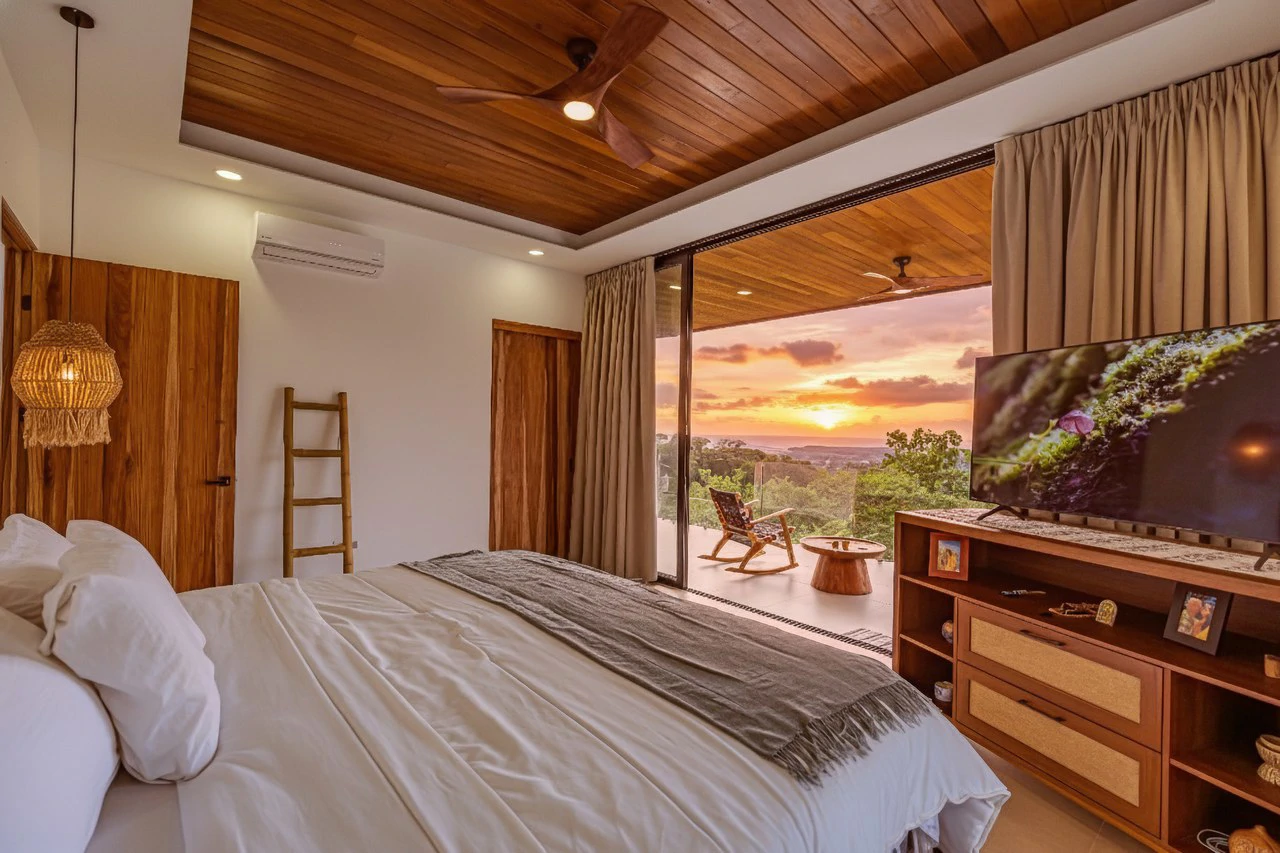 Casa Las Brisas Stunning Whale’s Tail Ocean View Home in Uvita - Gallery image 39