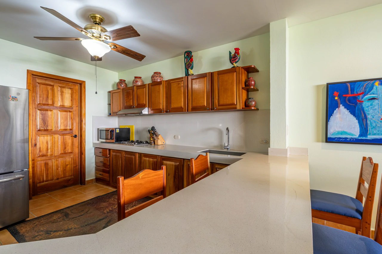 Condo Central: 3 Bedrooms Just Steps from the Beach - photo 7