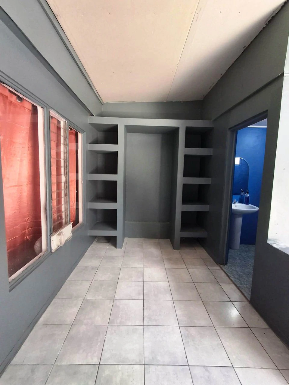 Commercial or Mixed Use?: Prime Central Grecia Commercial! - Gallery image 6