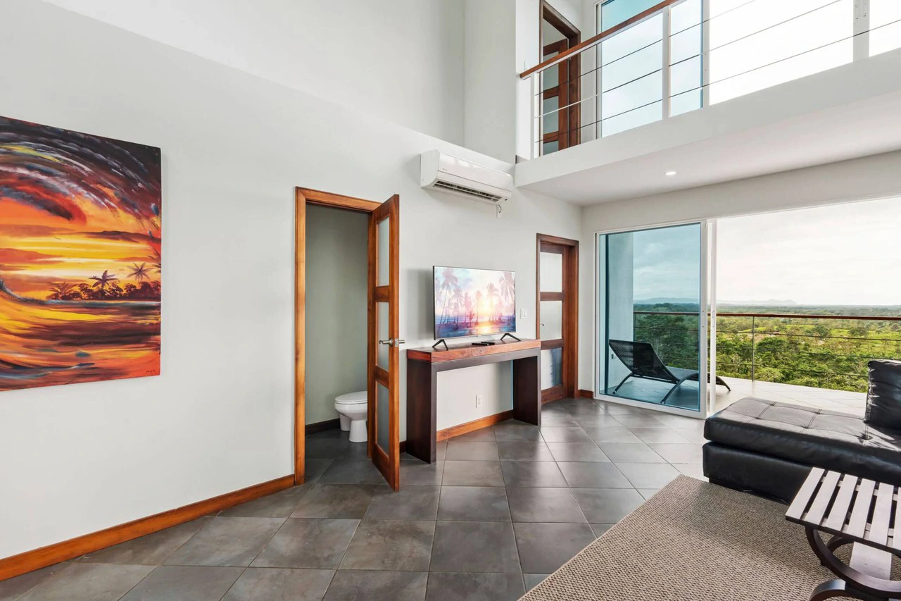 Casa Sol: Exceptionally Private Home with Panoramic Ocean, Mountain & Sunset Views - Gallery image 16