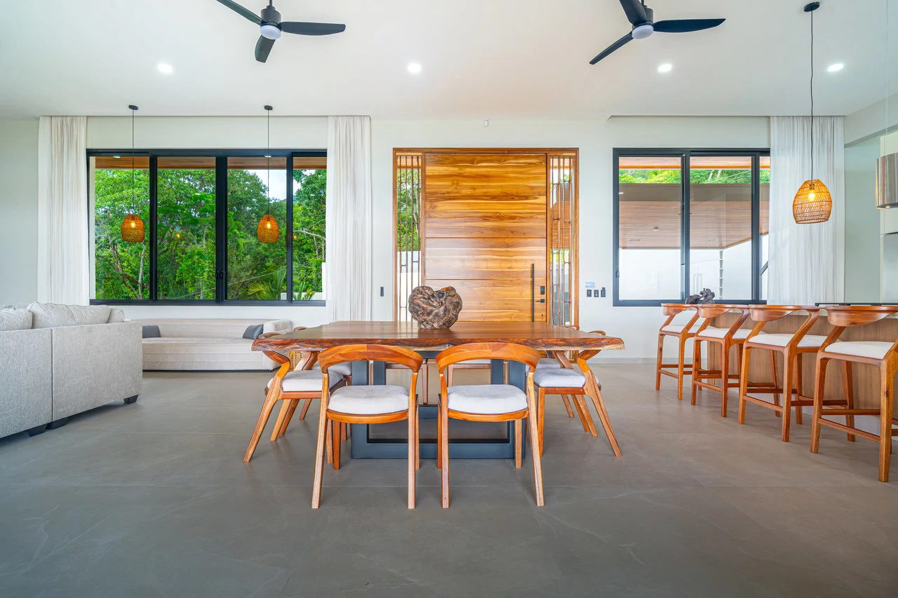 Lion's Gate Sunset Estate - Gallery image 82