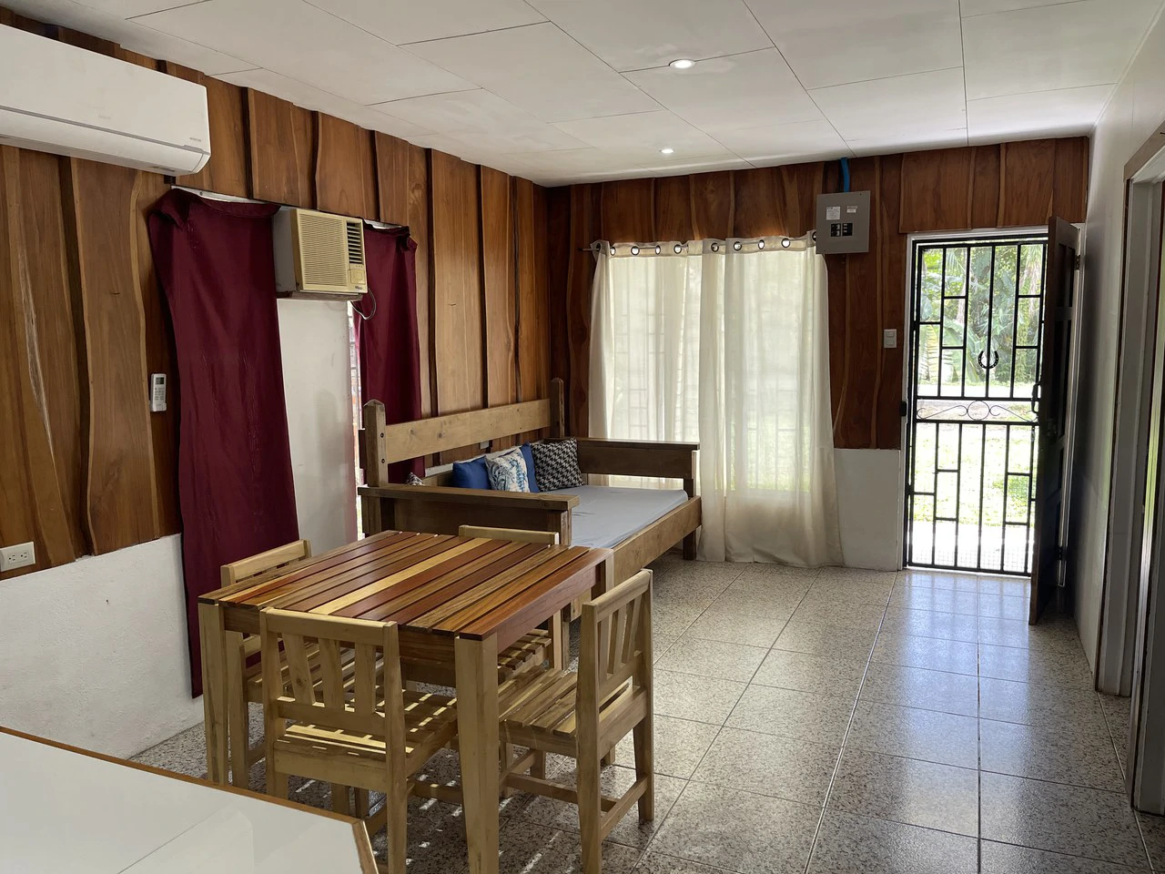 0.07 ACRES – 2 Bedroom Home On Main St In Hatillo At Very Affordable Price, Owner Financing Available!!!: House For Sale in Hatillo - Gallery image 7