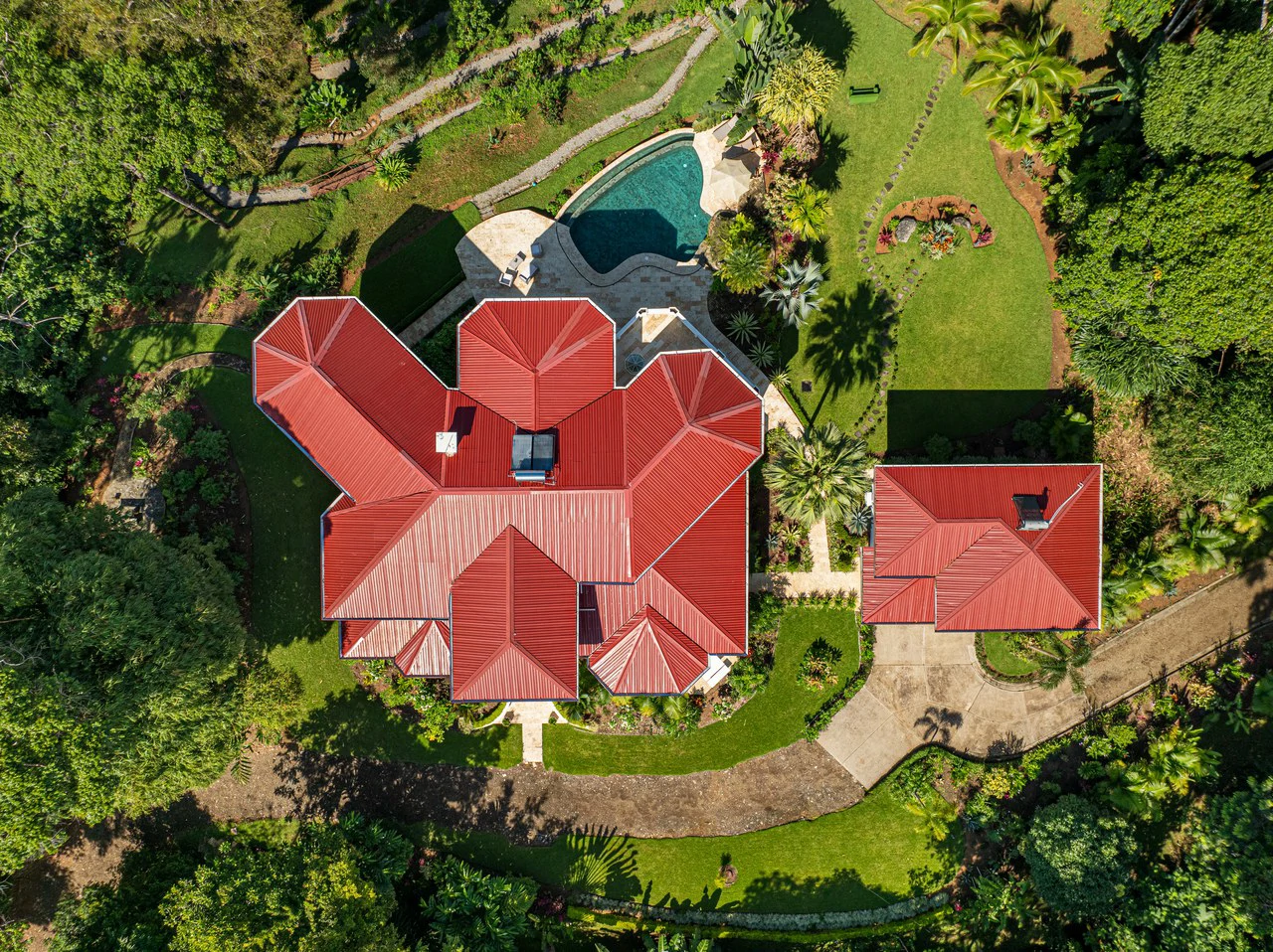 17 ACRES – 5 Bedroom Grand Estate, Guest House, SPECTACULAR VIEWS!!! - Gallery image 4