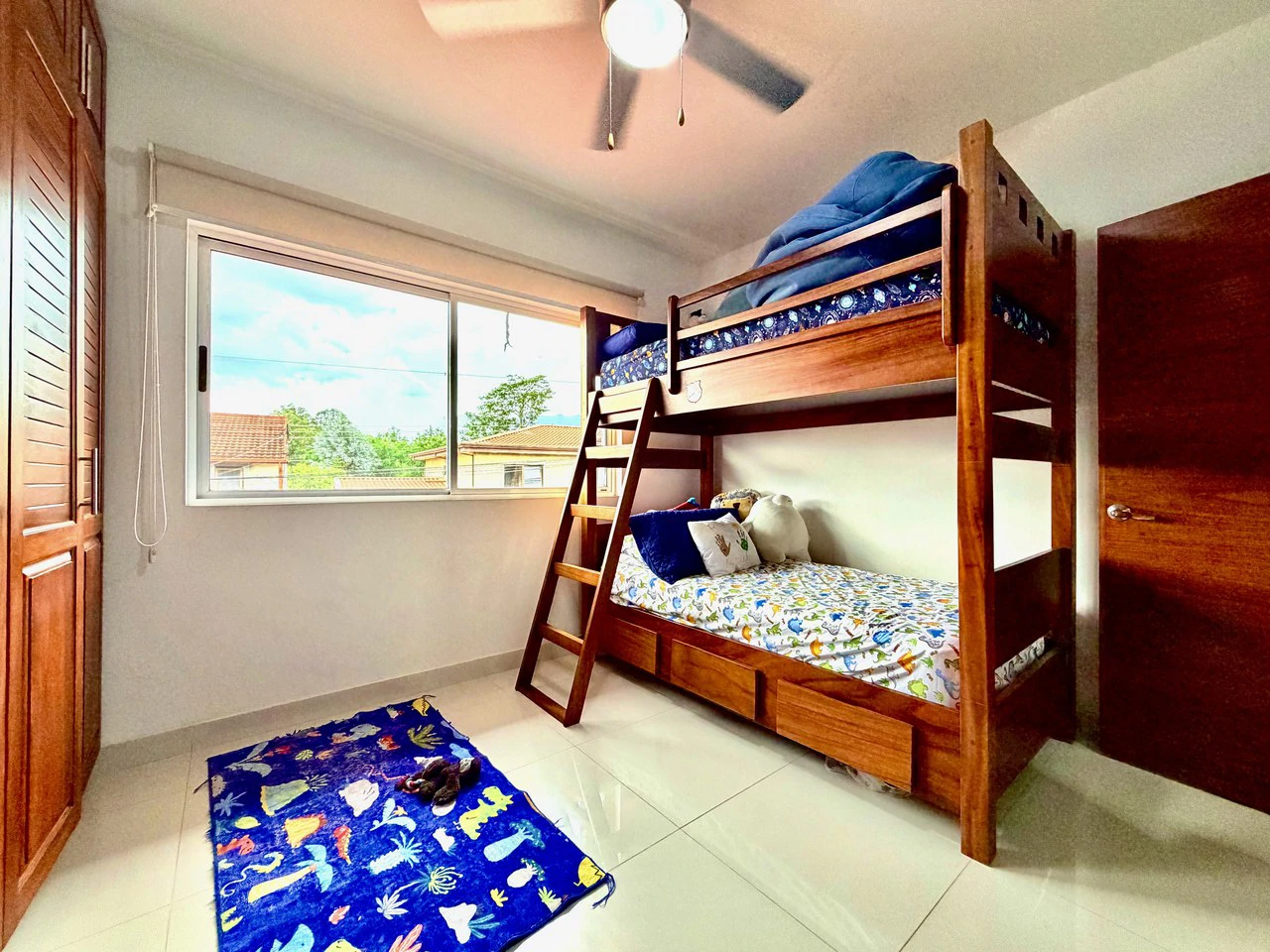 House For Sale in San Joaquin - Gallery image 17
