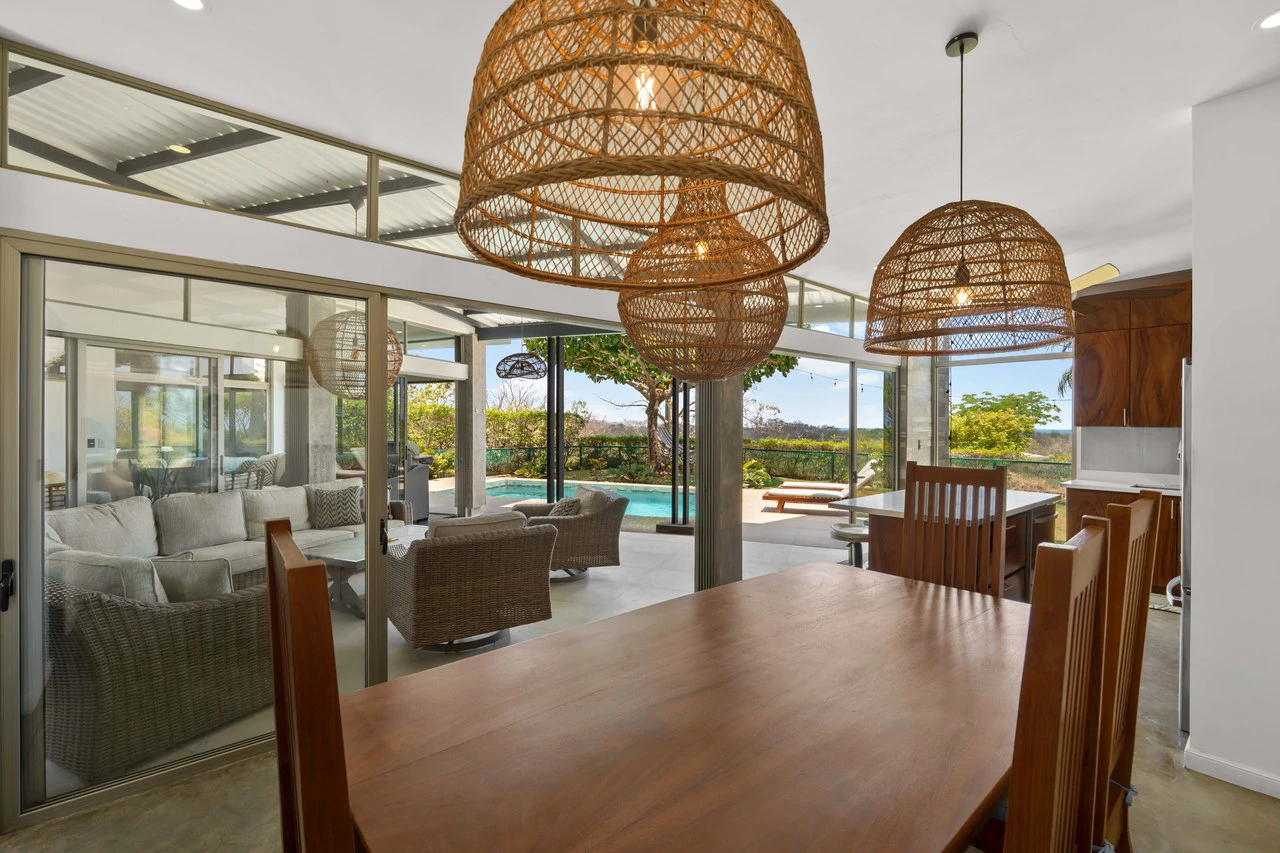 Casa Hijau: Modern Ocean-View Surf Home in Marbella - Gallery image 12