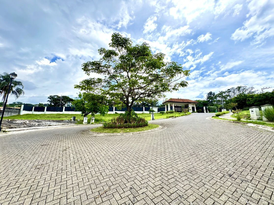 Home Construction Site For Sale in Guachipelín - Gallery image 4