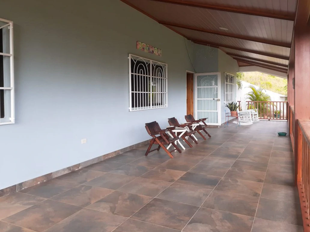 FULLY LANDSCAPED PROPERTY- OCEAN VIEW - Gallery image 4