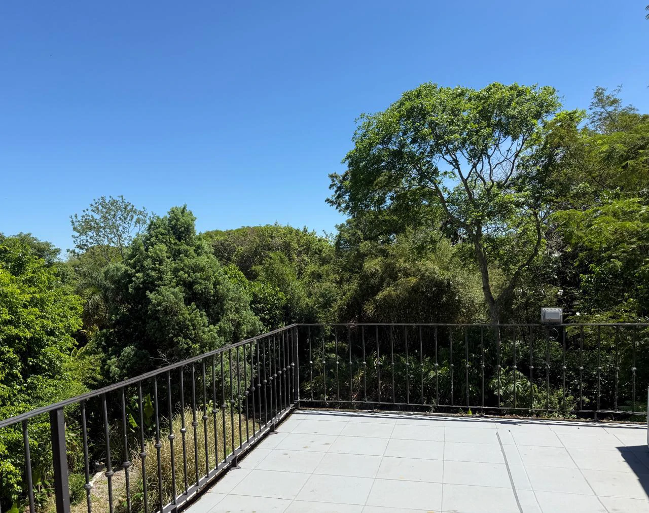 House for Sale with 1,732 sq m Garden in an Exclusive Gated Community in Ciudad Colón - Gallery image 4