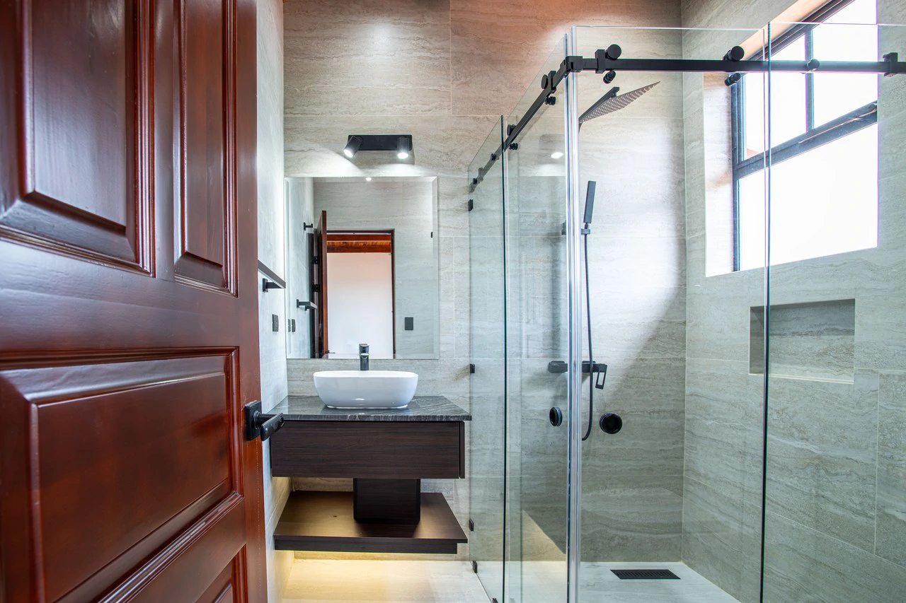 Modern Home for Sale in Atenas, Costa Rica - Gallery image 16
