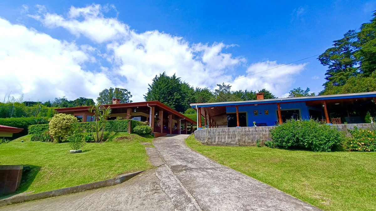 Property for sale with the 3 houses in San Rafael - Gallery image 75