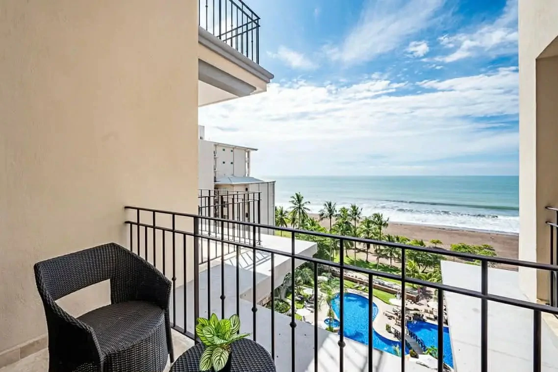 Beachfront Ocean View 1-BR Condo at Croc’s Resort & Casino – Jacó - Gallery image 7