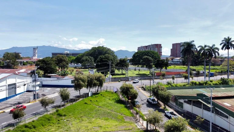 Bargain Commercial property for sale near Sabana San Jose Costa Rica - Gallery image 18