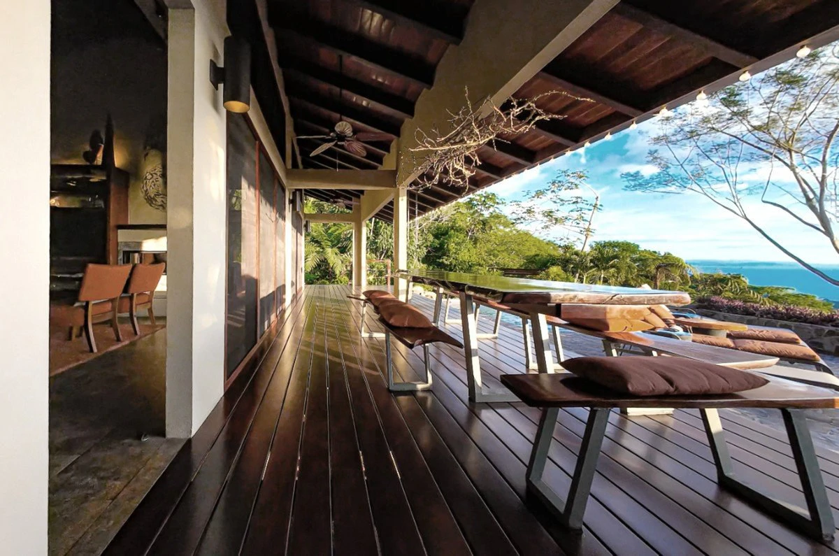 4.6 ACRES – 4 Bedroom Ultra-Private Oceanview Luxury Estate Surrounded by Rainforest!!! - Gallery image 25