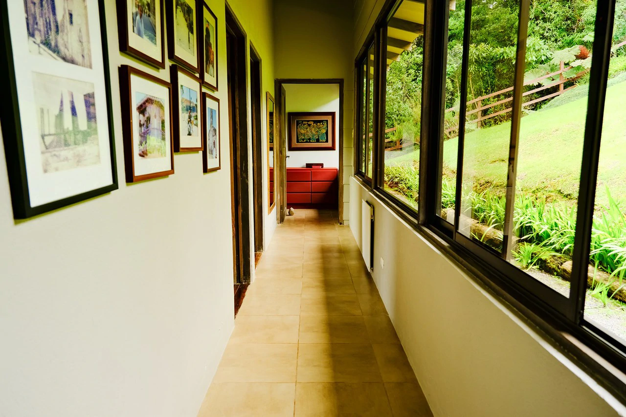 Hidden Paradise in Monteverde. Sierra Verde SV0125: 5 Hectares with Spectacular Views, a Beautiful and Cozy Main House and Caretaker’s Home Just 10 Minutes from Monteverde - Gallery image 15