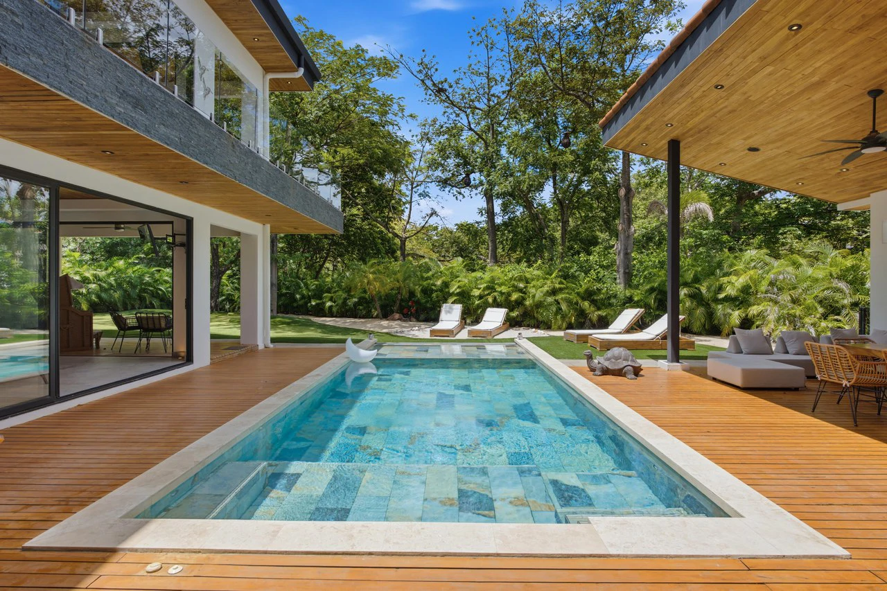 Casa La Ola Perfecta: Luxury 5-Bedroom Home with Pool Near the Beach in Hacienda Pinilla - photo 37