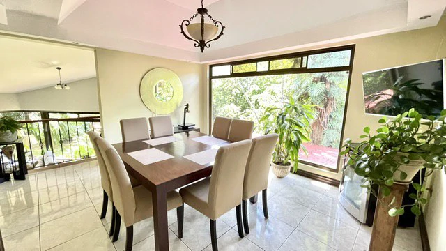 Casa Pinares: Rare 0.30-Acre Sprawling Garden Estate in Pinares, Curridabat | 1,241 m² Lot with Mature Trees, Protected Forest Views & 5,380 Sq. Ft. Build - photo 10