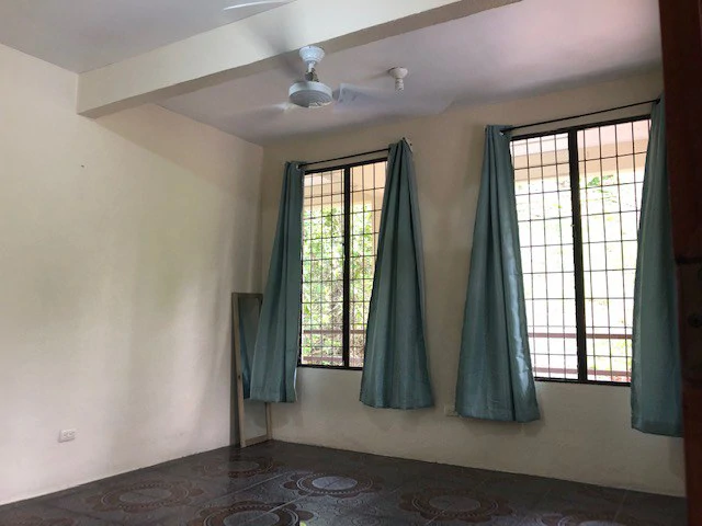 0.27 ACRES – 3 Bedroom Solid & Beautiful Home In Central Location, Easy 2WD Access!!! - Gallery image 11