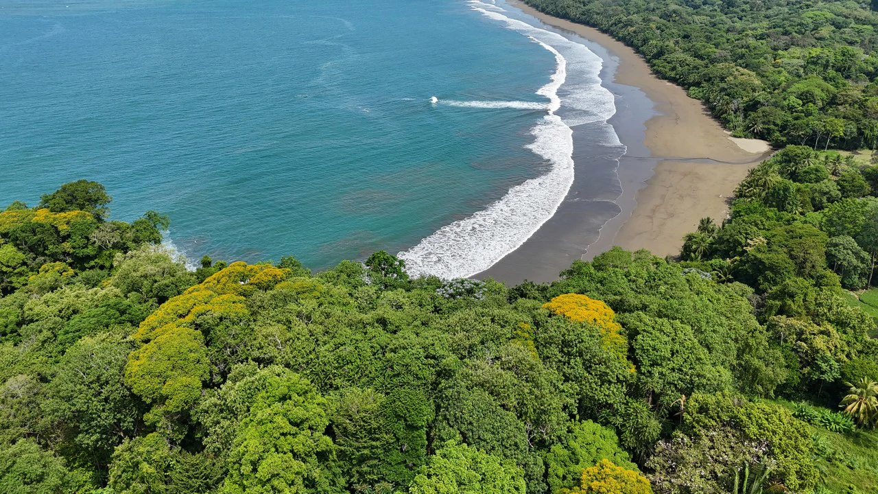 Villas Azul: Direct Beach Front Access in Uvita, 3 Villas, 2 Casitas, Development Land Piñuelas Beach, Uvita, Puntarenas, Costa Rica - Gallery image 2