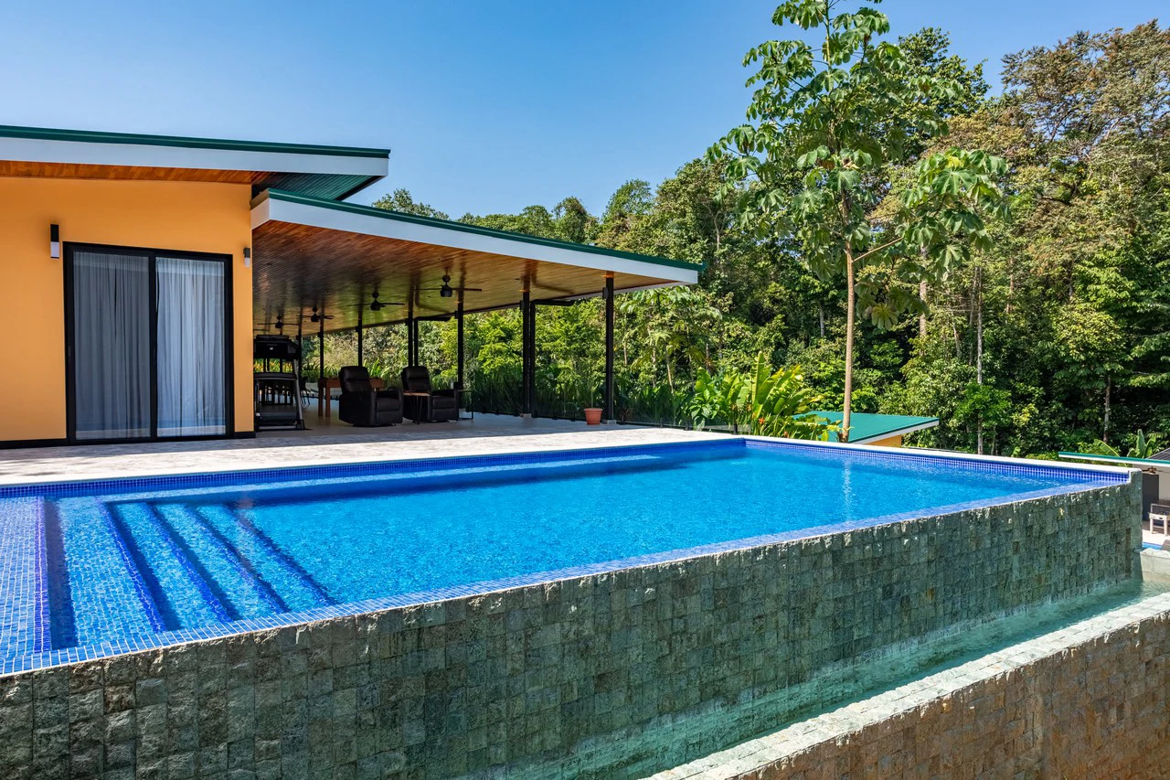 Custom Built Luxury Retreat with Guest Villas in Ojochal - Gallery image 28