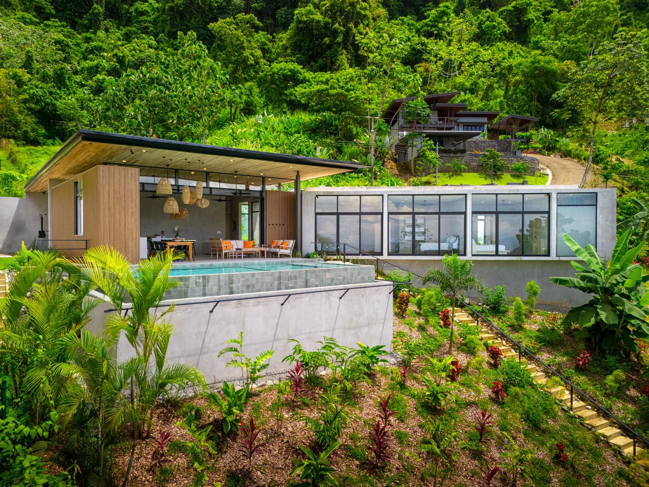Casa La Artista: Sleek Modern Retreat with Ocean & Mountain Views in Ojochal - Gallery image 3