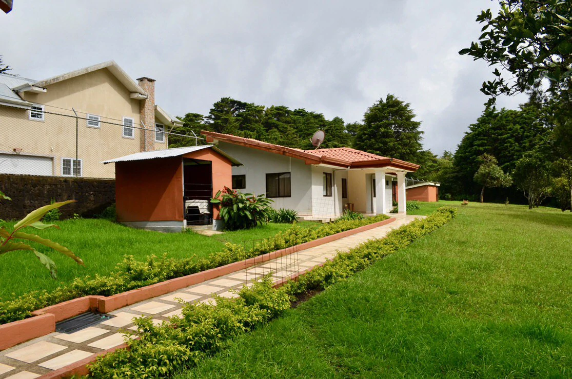 Residencial El Castillo: Property for sale with 2 houses and 3400 sqm2 of land - Gallery image 14